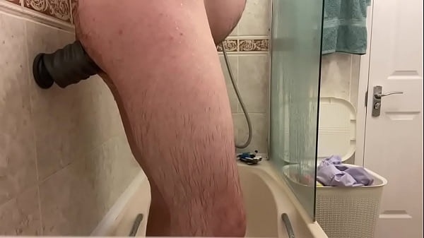 Huge anal dildo andsquirt