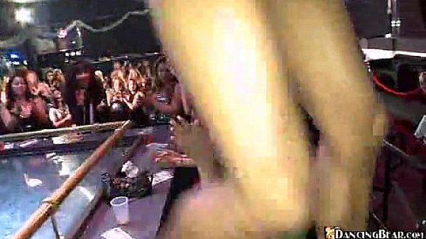 Hot blond latina milf who is she name pls