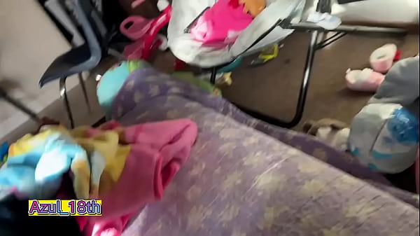 Play MP4 - Mi Verga caliente de 18 a&ntilde;os se corre por la ma&ntilde;ana