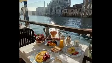 Nonton Ice4zal All Socials thumbnail