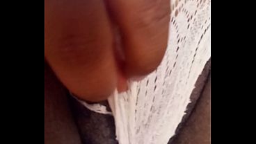 Crente Safada Esfregando A Buceta Grande Solo thumbnail