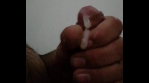 Un poco de leche en tus senos o nalgas o terminar adentro