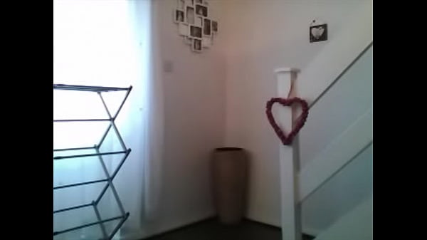 Nonton Smelly thumbnail