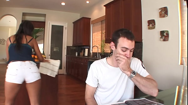 Georgia Peach And Goldie Coxx Get Laid In The Conference Room 