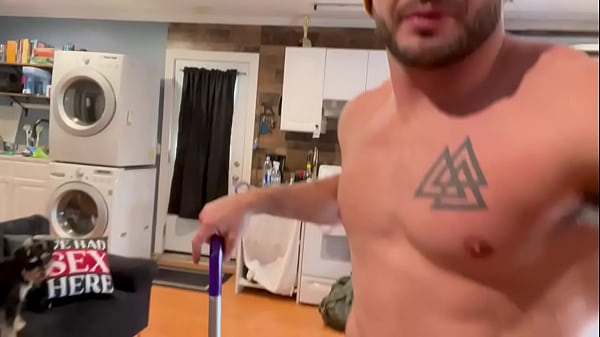 Play MP4 - Laundry day