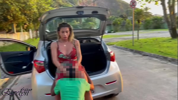 Adoro Pegar Um Viadinho Escravo Pra Usar O Rabo Dele Quando Estou Trabalhando No Aplicativo thumbnail