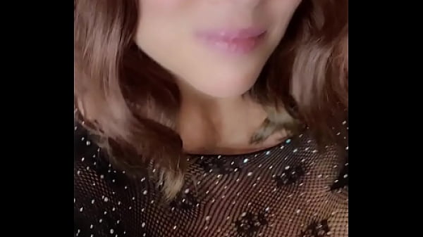 Sexy Mature Nikki Dildo Sucking And Fucking thumbnail