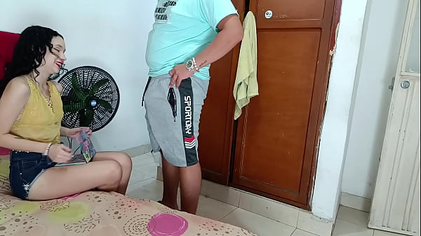 CHARLA CON MI HERMANASTRA RUBIA TERMINA EN FOLLADA, ( hermanastro me encanta cuando me follas cuando no hay nadie ) 