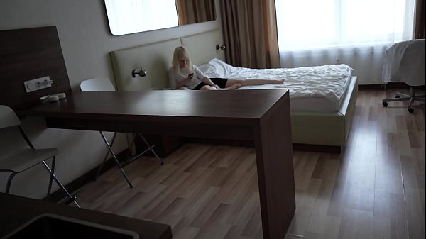 Nonton My Step Sister's Friend Spreads Her Legs To My Dick thumbnail