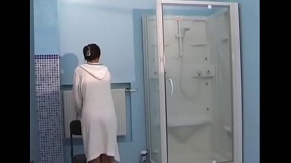 Nonton Extraordinary Young Brunette Tianna C. On A Big One thumbnail