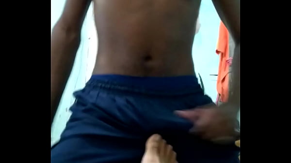 Play MP4 - BRINCANDO COM A ROLA DO MEU AMIGO H&Eacute;TERO