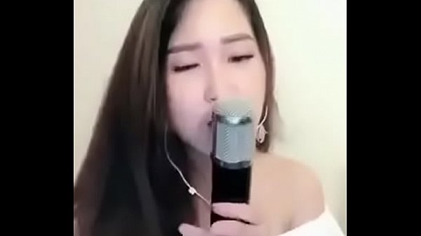 Uplive lộ h&agrave_ng