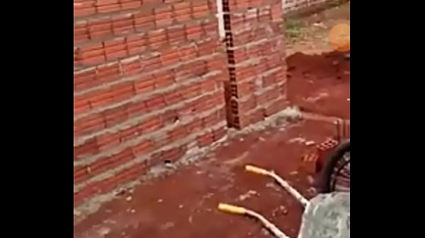 Nonton Ajude Ele thumbnail