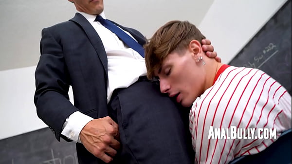 Teacher Boosts Confidence With Nasty Fuck Session 