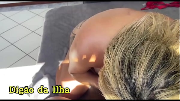 Fodendo a rabuda gabicarlos at&eacute; ela gozar no pau dig&atilde;o da ilha 