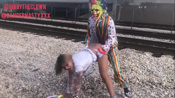 Play MP4 - Clown fucks girl on train tracks