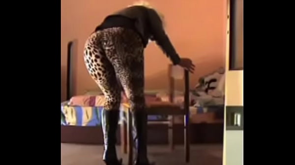 black leggings and ass 