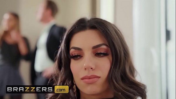 Play MP4 - &lpar;Darcie Dolce&comma; Desiree Dulce&comma; Van Wylde&rpar; - Stepsibling Rivalry - Brazzers