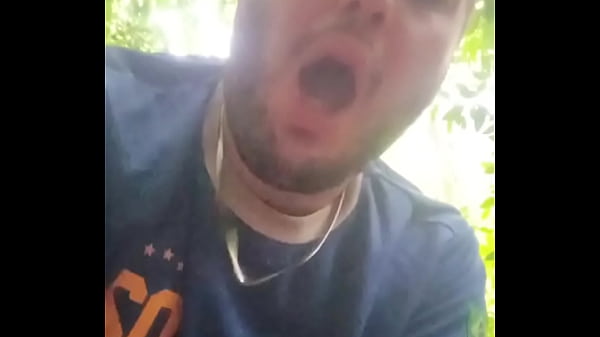 Branquinho Tatuado Dando Pro Maloka No Mato E Levando Leite No Cuzinho Tatuado thumbnail