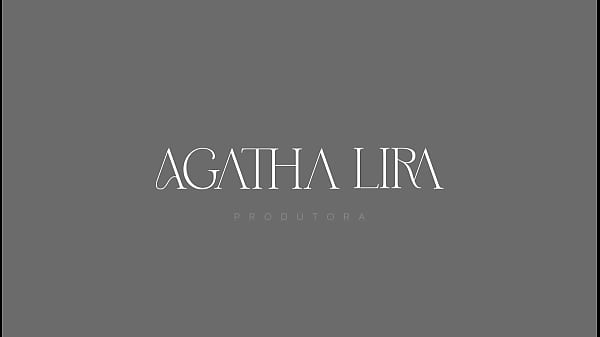 Play MP4 - Agatha Lira - Engolindo espada de 24cm