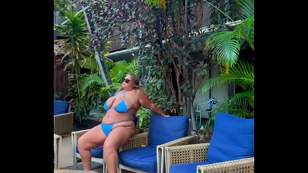 Nonton Bbw Milf Brings You On Vacation Sfw Teasers thumbnail