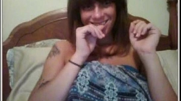 Nonton Cute Brunette Showing Her Perfect Tits And Feets thumbnail