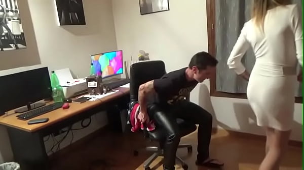 Play MP4 - Il Maestro di Canto - Valeria Curtis - Geri Del Bello