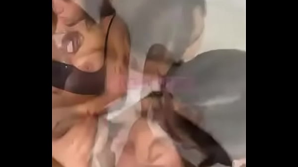 Play MP4 - Chamei uma amiga e ela deu para o meu marido COMPLETO NO MEU SHEER