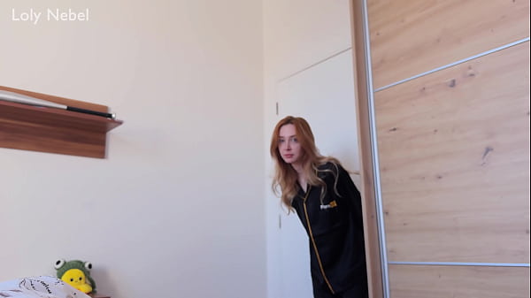 Nonton Stepdaughter Fucked Stepdad Because She Didn't Want To Go To College, But Went To College Anyway... thumbnail