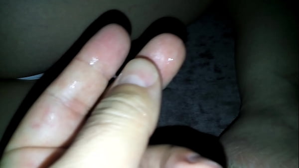 Play MP4 - Esposa gozando dedos do corno