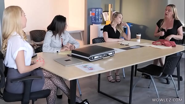 Play MP4 - Lawyer company CEO having secret affair with client's lesbian lover - Aaliyah Love and Lily Larimar