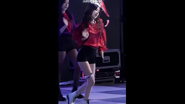 Rose Dancing, Boobs. Blackpink thumbnail