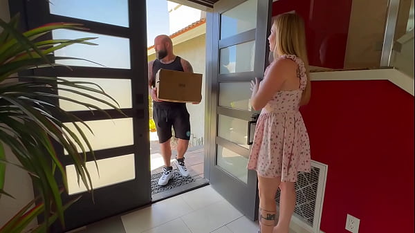 Package Delivery Gone Bad Pt.1 thumbnail