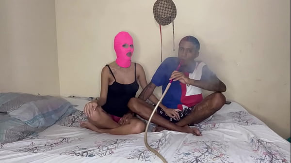 Quando Eu Ia Comer A Branquinha Novinha Gostoso Chega Um Parente Dela Para Atrapalhar thumbnail