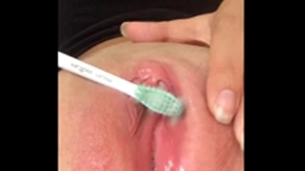 Teen Has Squirting Orgasm withToothbrush FreePorn 79