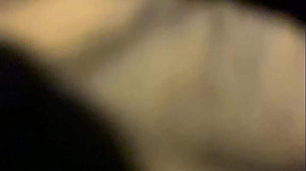 Play MP4 - Recojo a desconocida en la calle para ayudarla y le hago pagarme el favor con una mamada