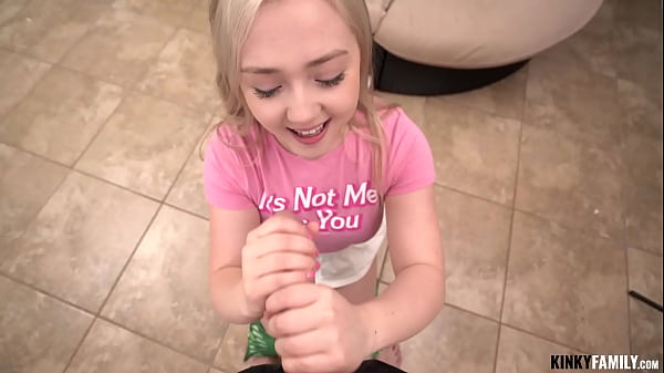 Play MP4 - Kinky Family - Daddy-stepdaughter Eva Nyx shenanigans