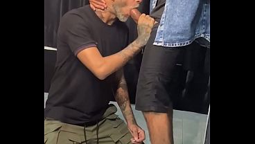 Play MP4 - MAMADA NO SIGILO