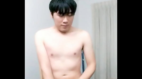 Play MP4 - Cute asian twink jerking off