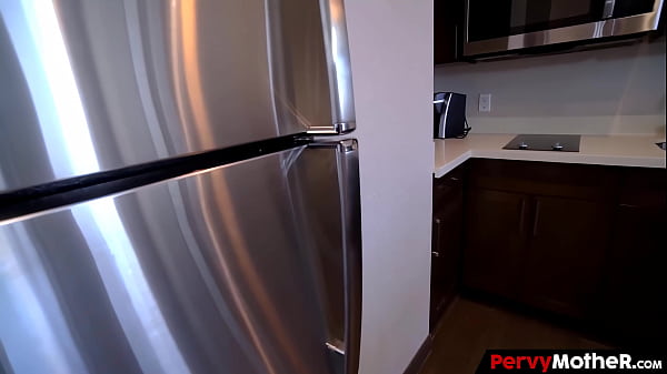 Nonton Big Jugs Stepmother Bushwhackes Her Foster Stepson thumbnail