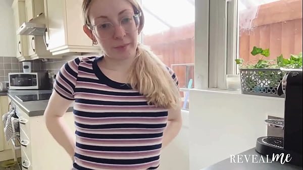 Nonton Revealme || Sexy Italian Babe Milks Herself, Sucks & Rides Dildo Like A Pro thumbnail