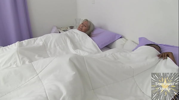 Play MP4 - BBC Savvy Catches House Sitter Leilani Lei at Friends&rsquo; Place &ndash; Sparks Turn Into Hot Encounter