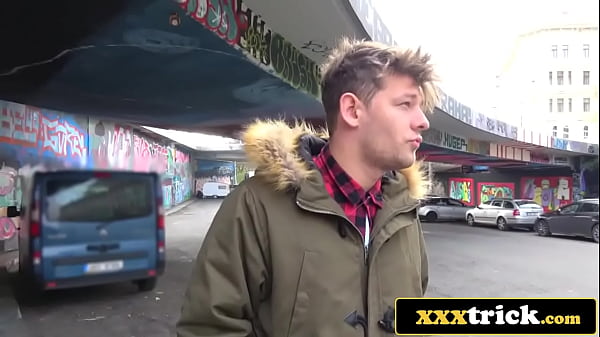 Nonton Underpass Pickup Leads To Wild Ride With Hot Euro Brunette thumbnail