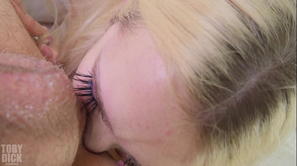 Play MP4 - Blonde Cute Teen FACEFUCKED and RIMMING with much older man