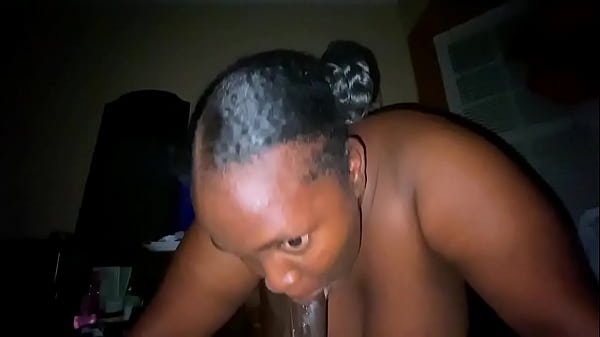 Big booty thot throatpie and she keep sucking