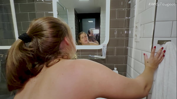 Big tits milf lady lyne stuck in the washing machine gets a creampie and pov facial cumshot 