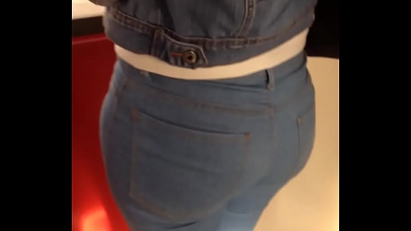 Nonton Trim.8768accc-a0f5-443a-949a-1c7aa7010ecd.mov thumbnail