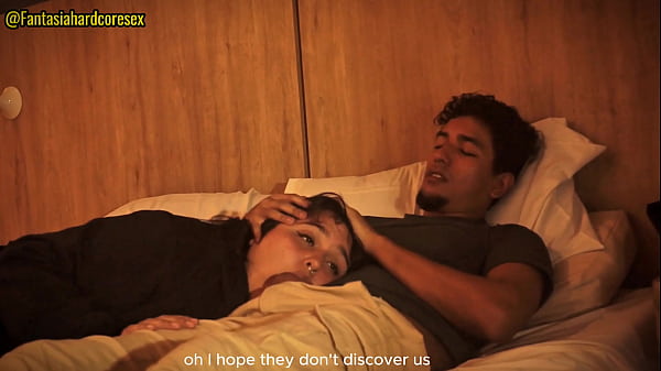 Mi Hermanastra Se Acuesta En Mi Regazo Y No Pude Evitar Tocarme Mientras Mirabamos La Pelicula thumbnail