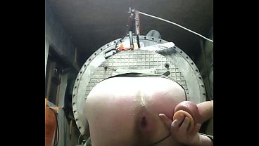 Just a dick is no longer enough for this big fucking ass! That's why gay anal fucks with a broom!