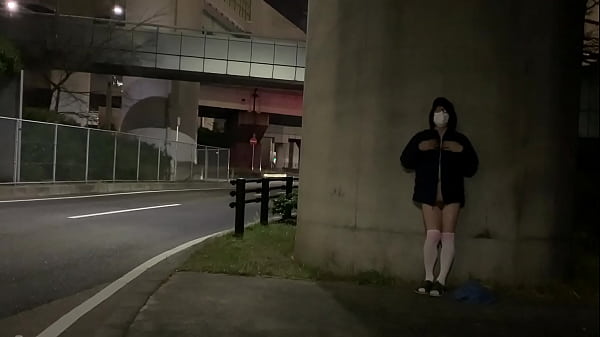 女装まゆの深夜露出 